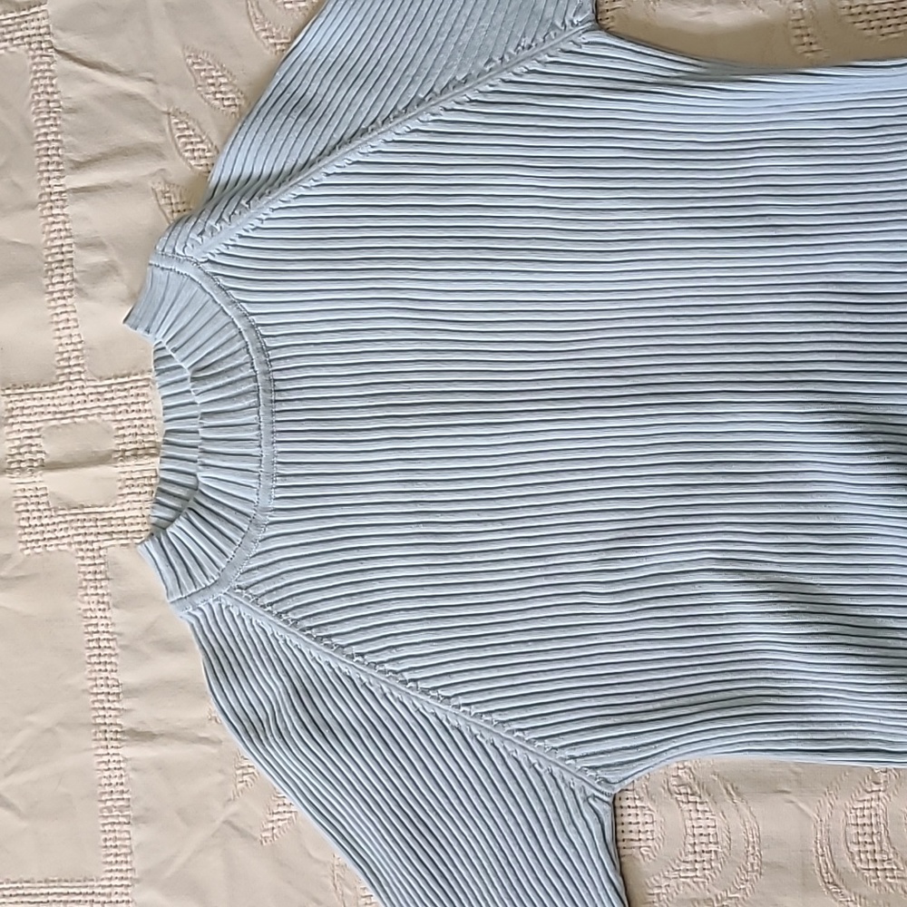 Ribbed 90s Sweater